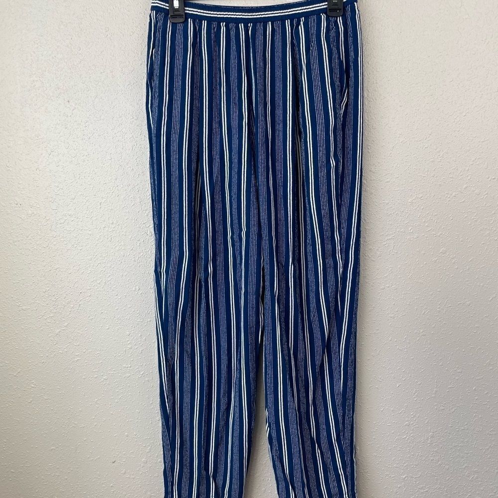 Chaus Sport Blue and Whit Striped Casual Pants Size M EUC